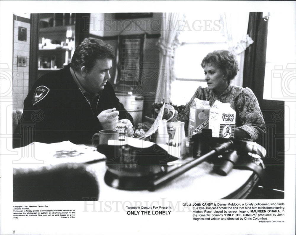 1991 Press Photo John Candy and Maureen O&#39;Hara in &quot;Only The Lonely&quot; - Historic Images