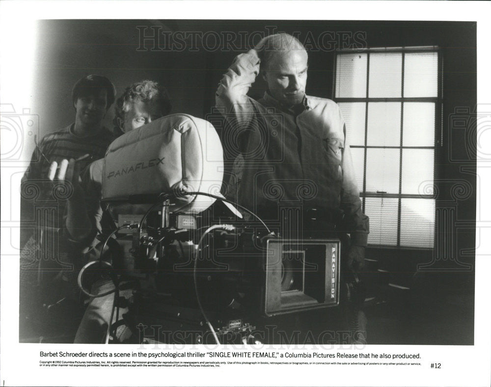 1992 Press Photo Barbet Schroeder Directs &quot;Single White Female&quot; - Historic Images