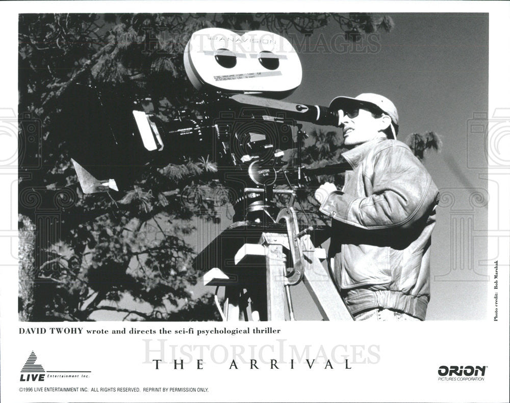 1996 Press Photo Film The Arrival David Twohy Writer and Director - Historic Images