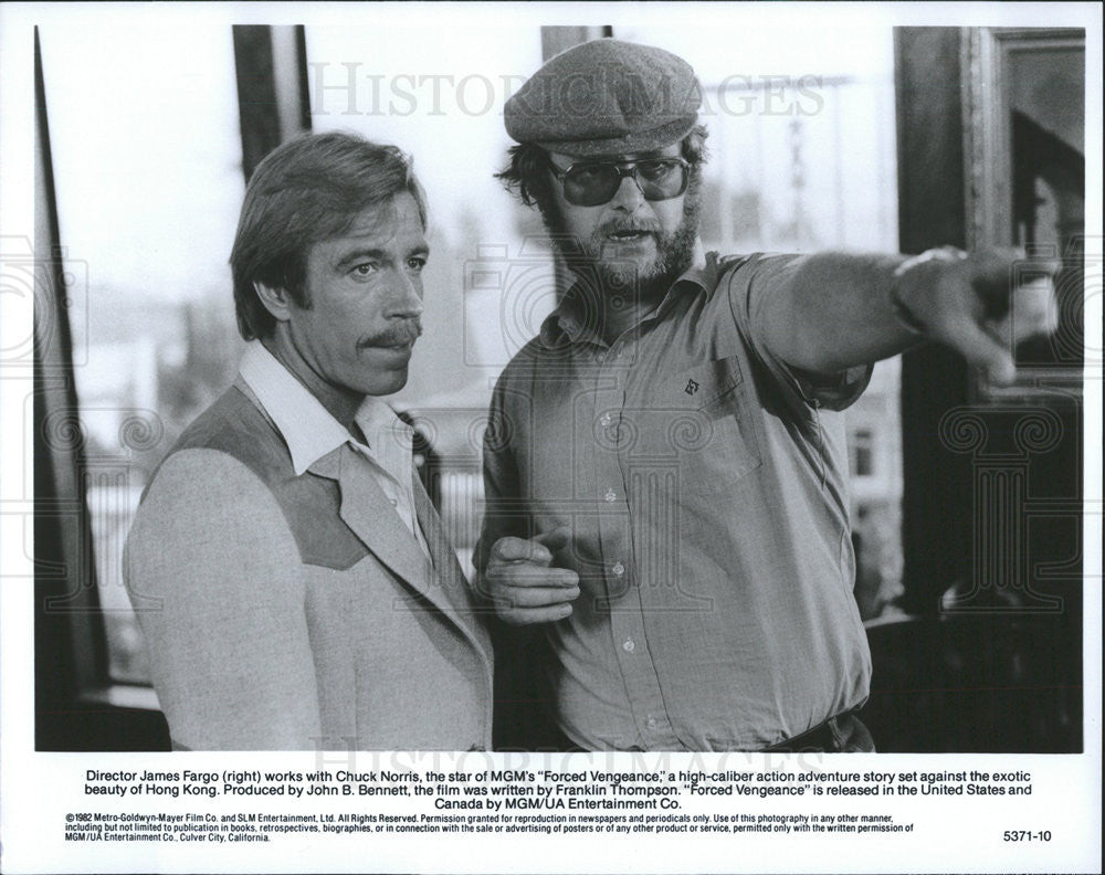 1982 Press Photo James Fargo Director Chuck Norris Forced Vengeance - Historic Images