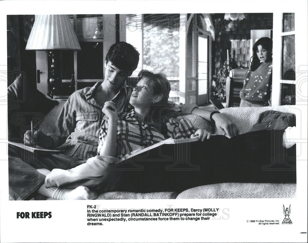 1988 Press Photo Molly Ringwald & Randall Batinkoff In "For Keeps" - Historic Images