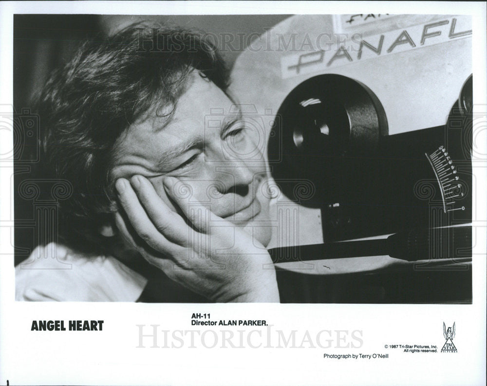 1987 Press Photo Alan Parker Director Angel Heart - Historic Images