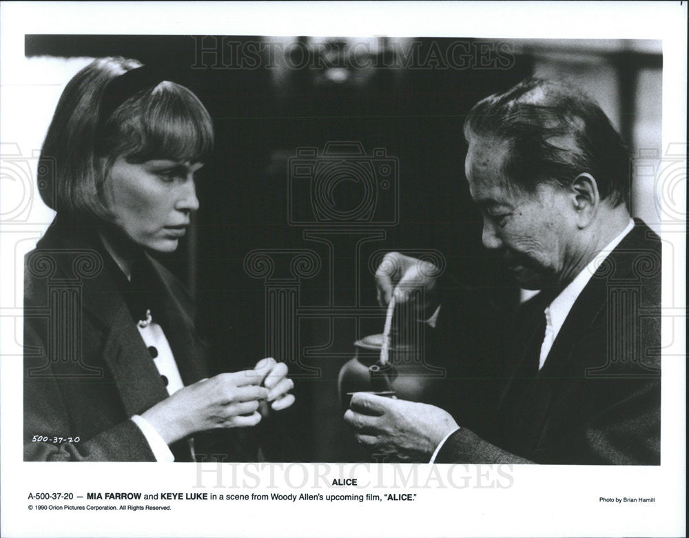 1990 Press Photo Mia Farrow Keye Luke Alice - Historic Images