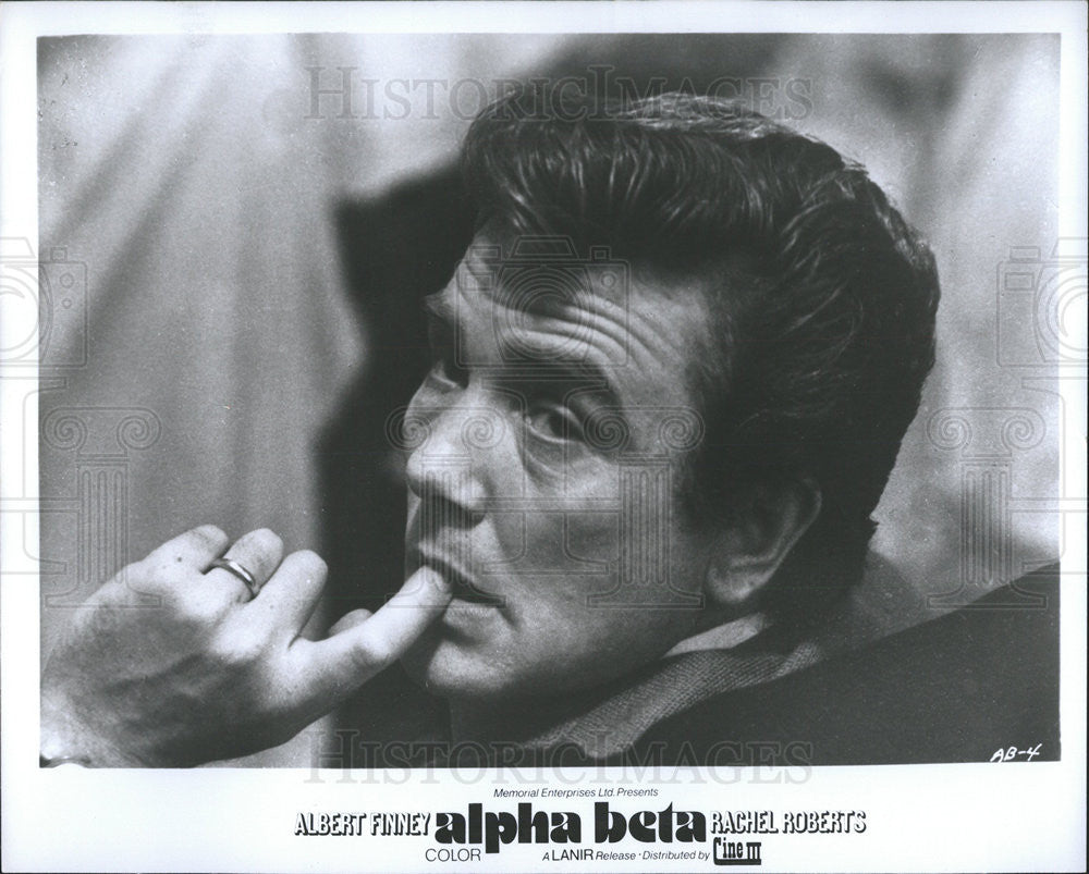 1976 Press Photo Albert Finney in &quot;Alpha Beta&quot; - Historic Images