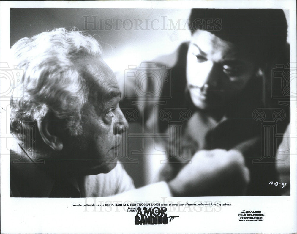 1982 Press Photo Scene From Amor Bandido - Historic Images