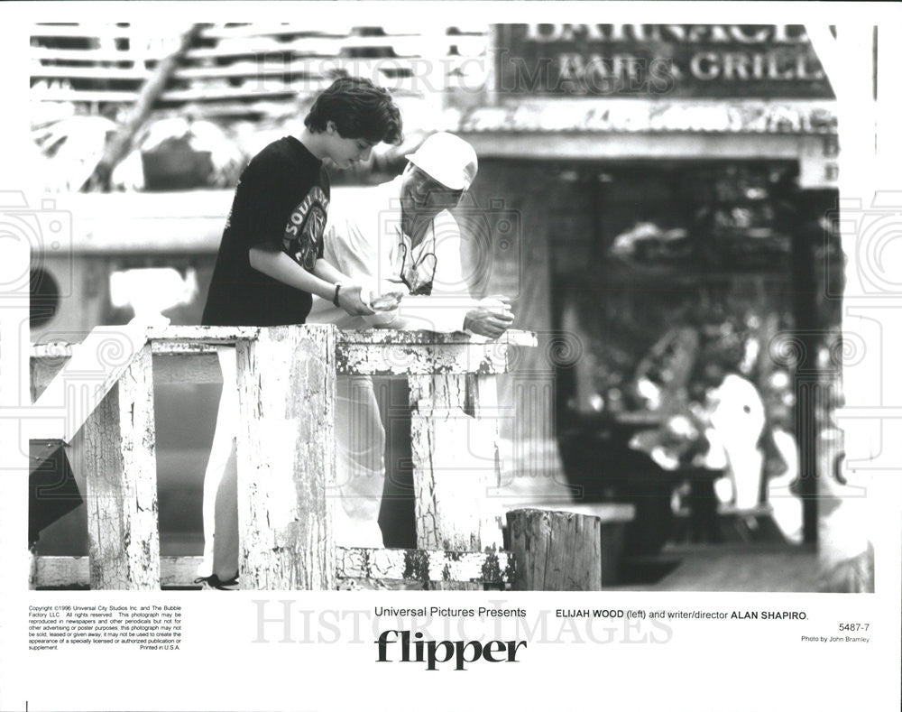 1996 Press Photo Elijah Wood and writer/director Alan Shapiro &quot;Flipper&quot; - Historic Images