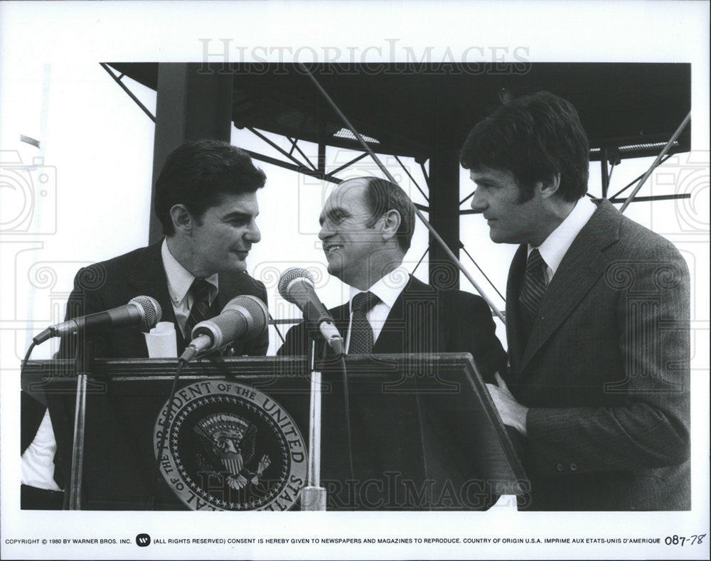 1980 Press Photo Bob Newhart in "First Family" - Historic Images