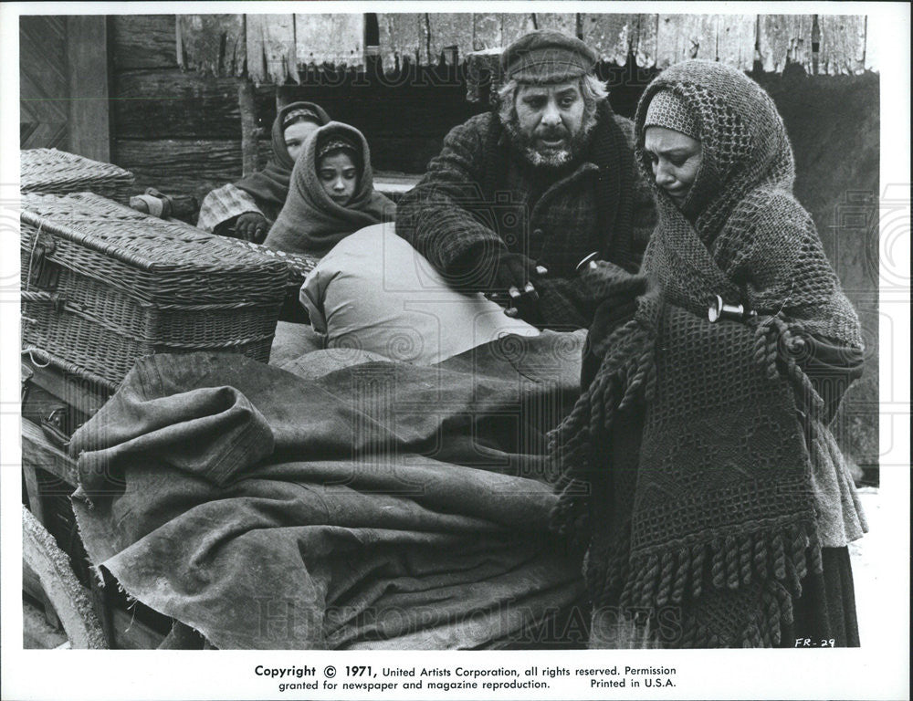 1971 Press Photo Movie &quot;Fiddler On The Roof&quot; - Historic Images