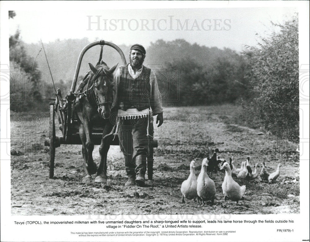 1979 Press Photo Topol stars in &quot;Fiddler on the Roof&quot; - Historic Images