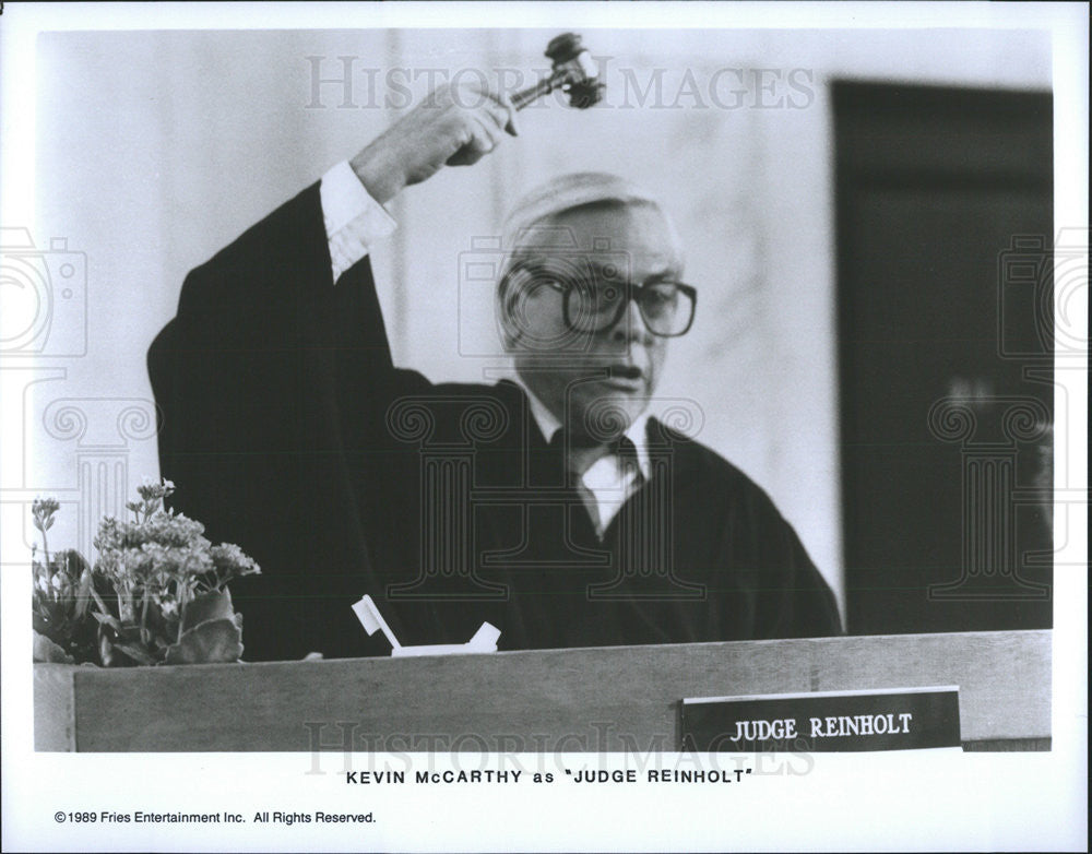 1989 Press Photo Kevin McCarthy as Judge Reinholt in &quot;Fast Food&quot; - Historic Images
