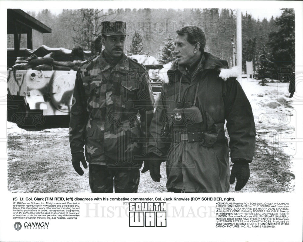 1990 Press Photo Tim Reid and Roy Scheider in &quot;The Fourth War&quot; - Historic Images