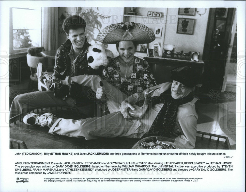 1989 Press Photo Ethan Hawke Actor Ted Danson Jack Lemmon Comedy Film Dad - Historic Images