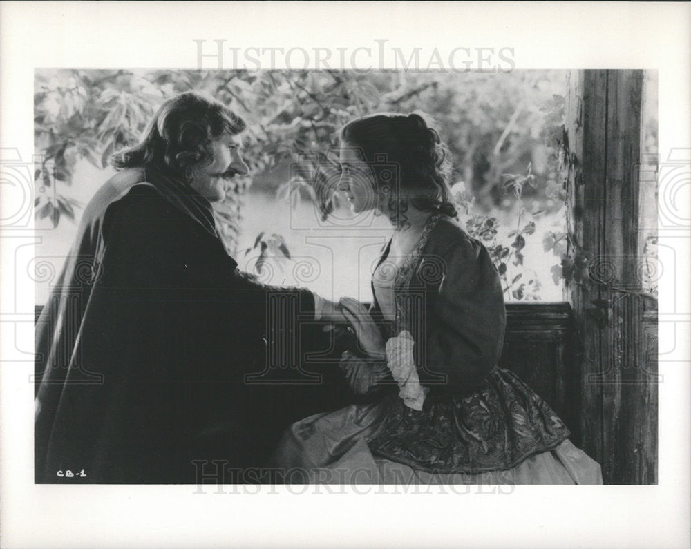 1990 Press Photo Gerard Depardieu Anne Brochet Love Scene Cryano De Bergerac - Historic Images