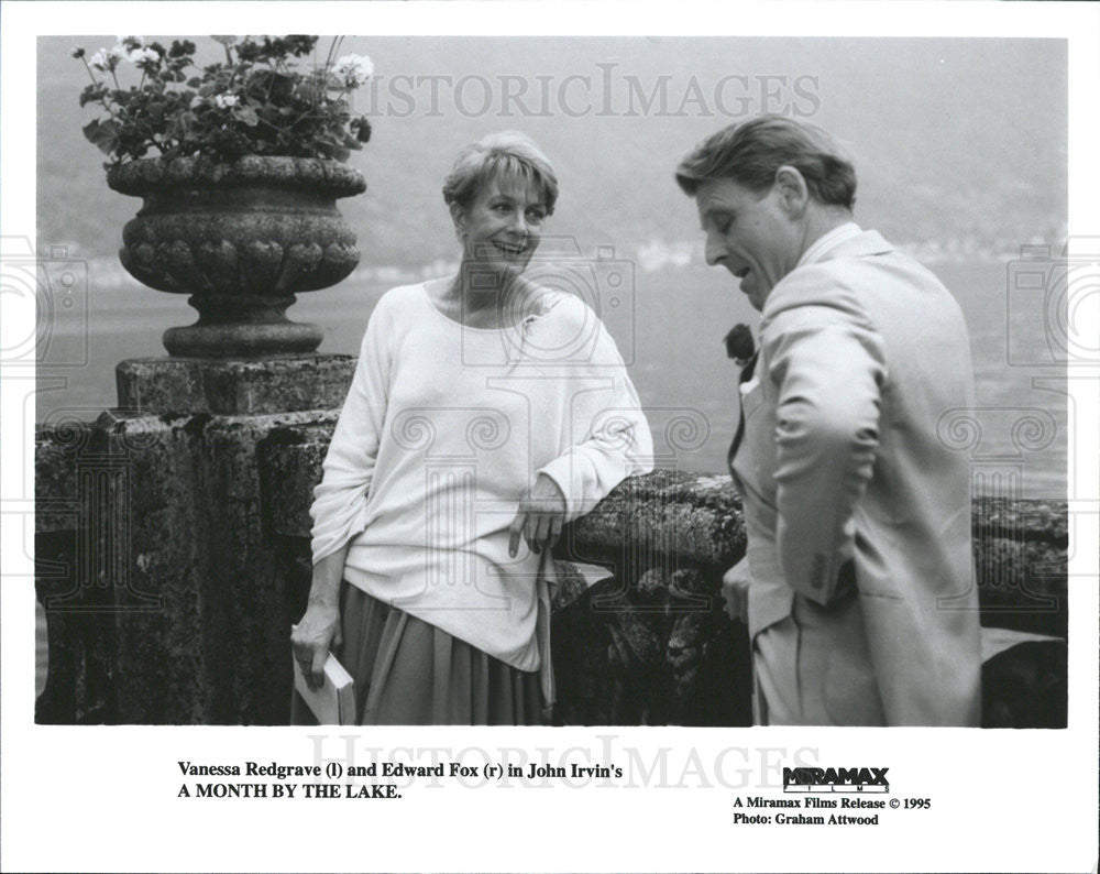 1995 Press Photo Vanessa Redgrave &amp; Edward Fox Star In &quot;A Month By The Lake&quot; - Historic Images