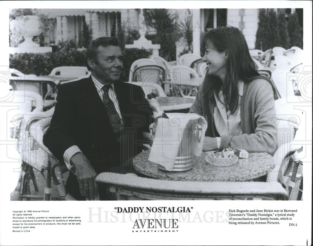 1990 Press Photo Daddy Nostalgia Film Dirk Bogarde Jane Birkin Lunch Scene - Historic Images