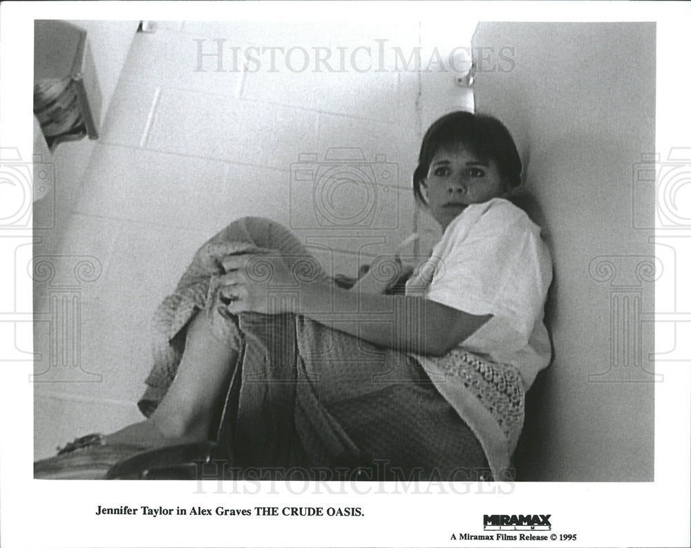 1995 Press Photo Jennifer Taylor Actress Crude Oasis Film Movie - Historic Images
