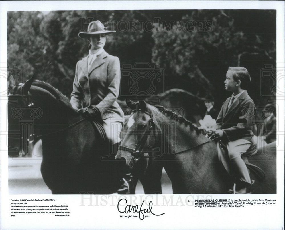 1984 Press Photo Nicholas Gledhill &amp; Wendy Hughes, &quot;Careful, He Might Hear You&quot; - Historic Images