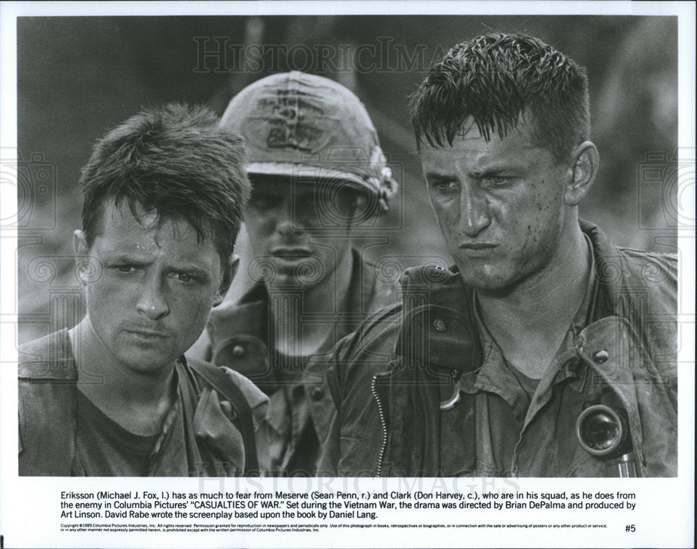 1989 Press Photo Michael J. Fox, Sean Penn, Don Harvey in &quot;Casualties Of War&quot; - Historic Images