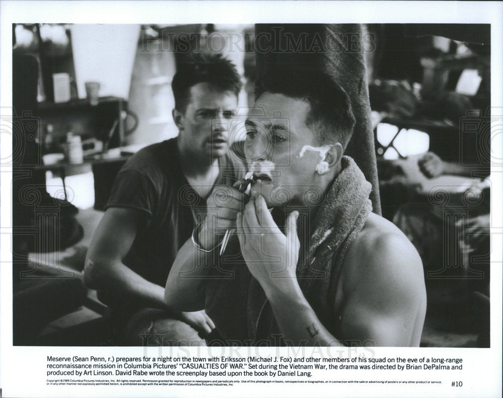 1989 Press Photo Sean Penn & Michael J. Fox Star In "Casualties Of War" - Historic Images