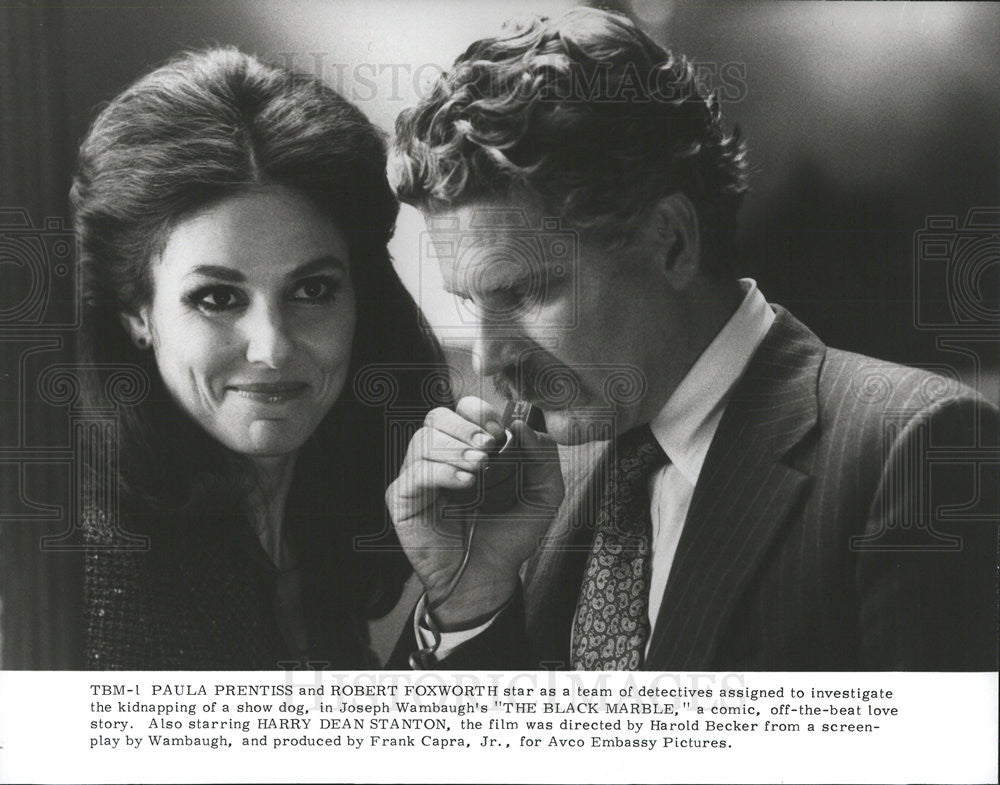 Press Photo Paula Prentiss & Robert Foxworth Star In "The Black Marble" - Historic Images