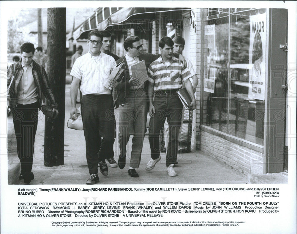 1989 Press Photo Frank Whaley Tom Cruise &quot;Born on the 4th of July&quot; - Historic Images