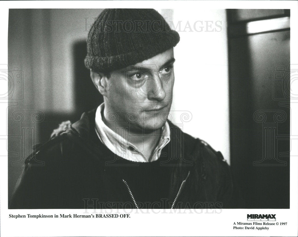 1997 Press Photo Stephen Tomkinson Actor Brassed Off Film Movie - Historic Images