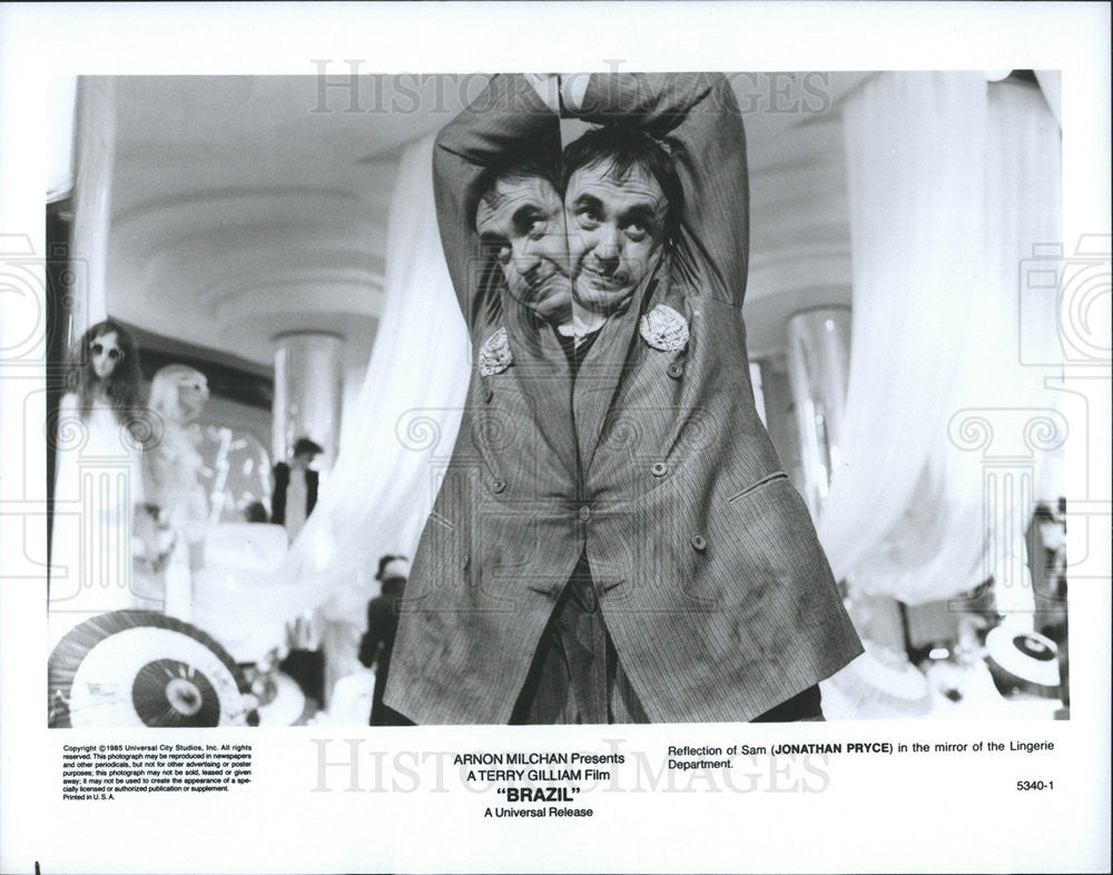 1985 Press Photo Brazil Jonathan Pryce - Historic Images