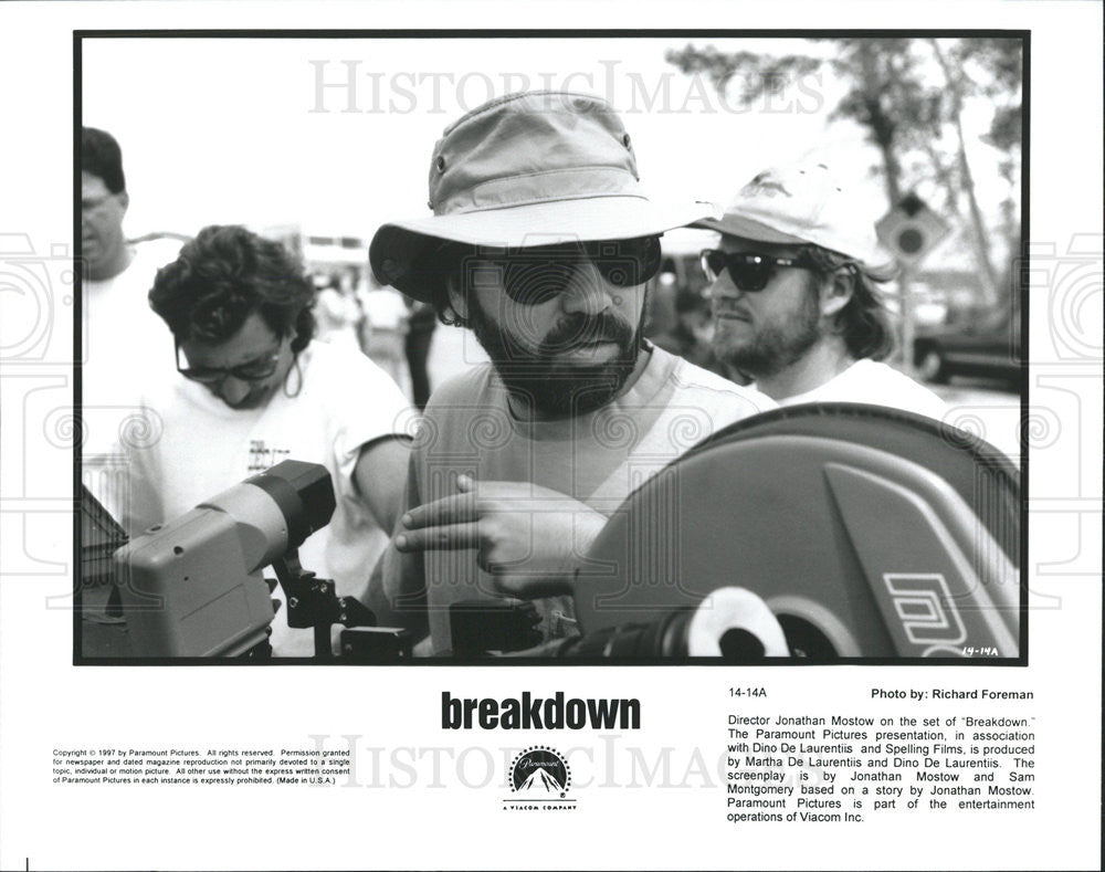 1997 Press Photo Breakdown Director Jonathan Mostow Set Action Film - Historic Images