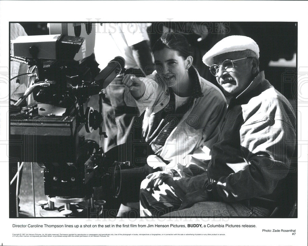 1997 Press Photo Director Caroline Thompson On The Set Of &quot;Buddy&quot; - Historic Images