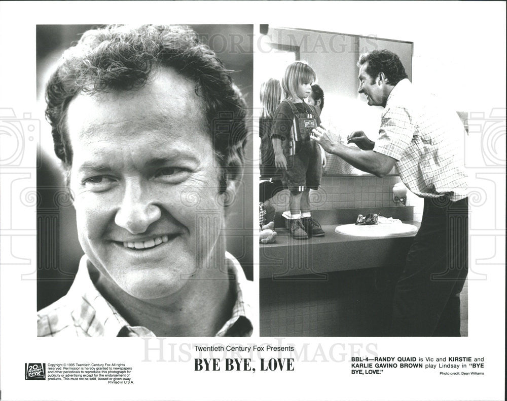 1995 Press Photo Randy Quaid &amp; Kirstie &amp; Karlie Gavino Brown In &quot;Bye Bye, Love&quot; - Historic Images