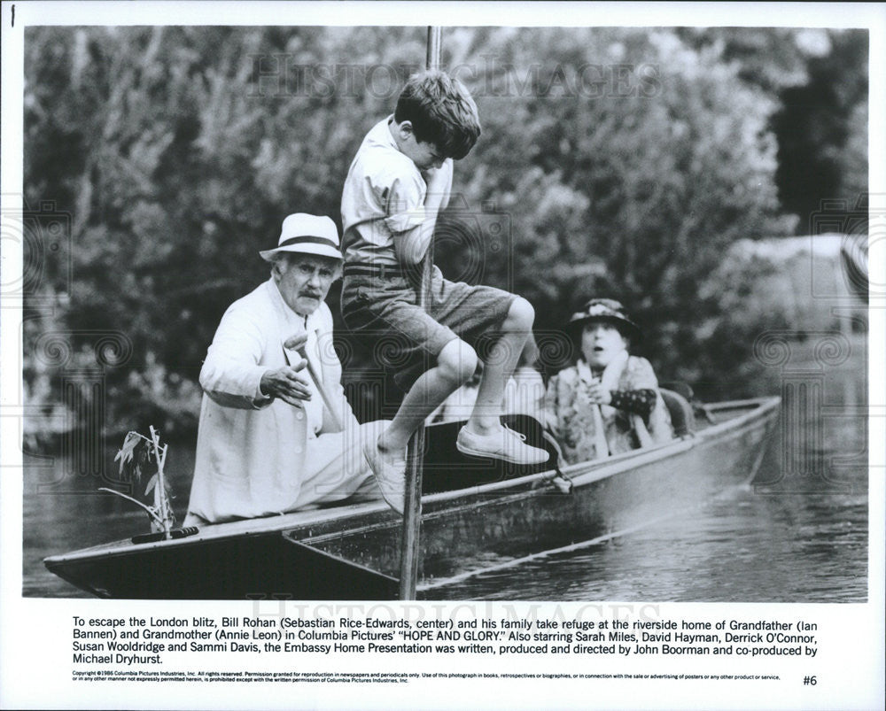 1986 Press Photo Sebastian Rice-Edwards, Ian Bannen in &quot;Hope And Glory&quot; - Historic Images