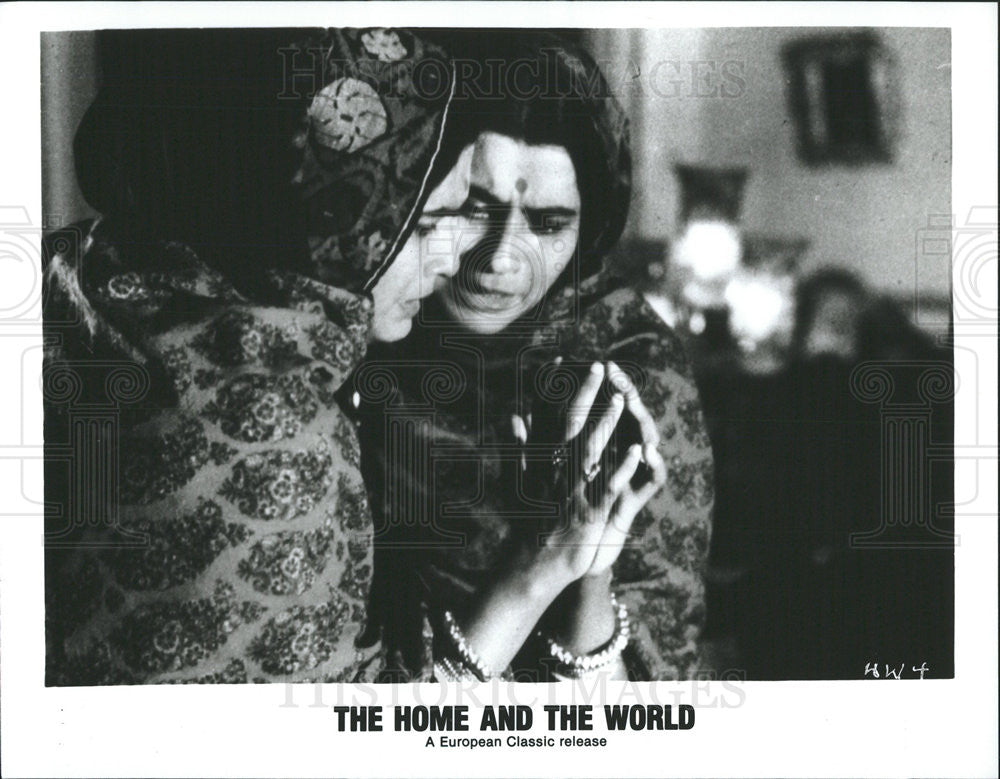 1984 Press Photo Swatilekha Chatterjee in &quot;The Home And The World&quot; - Historic Images