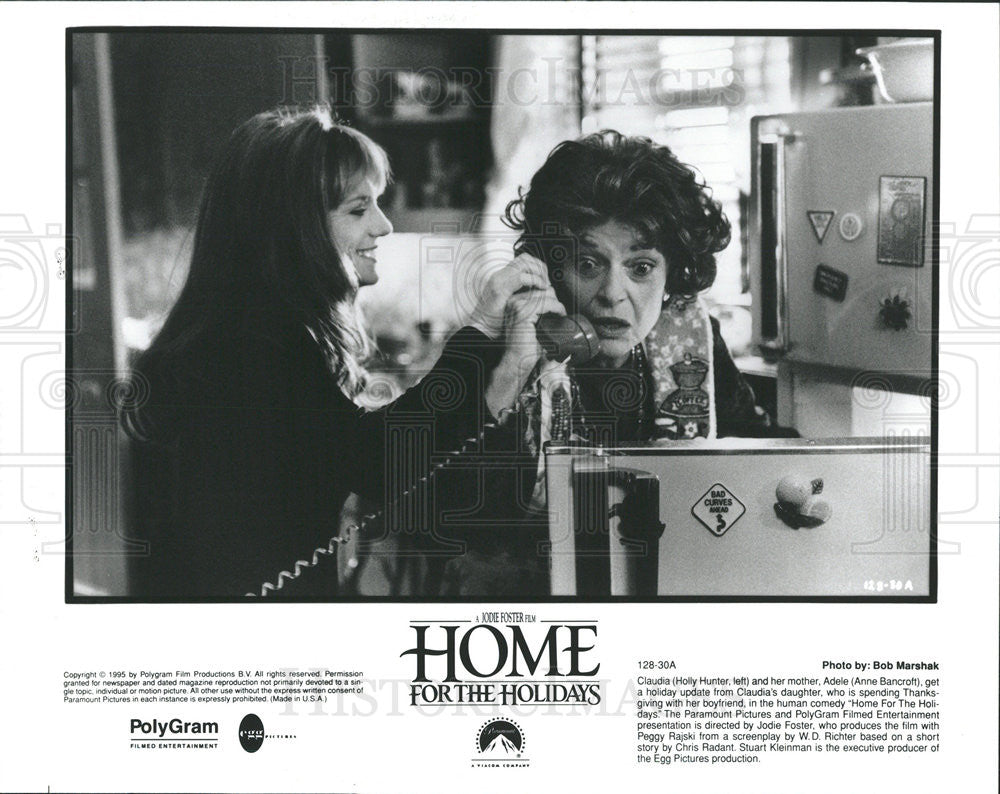 1995 Press Photo Holly Hunter and Anne Bancroft in &quot;Home For The Holidays&quot; - Historic Images