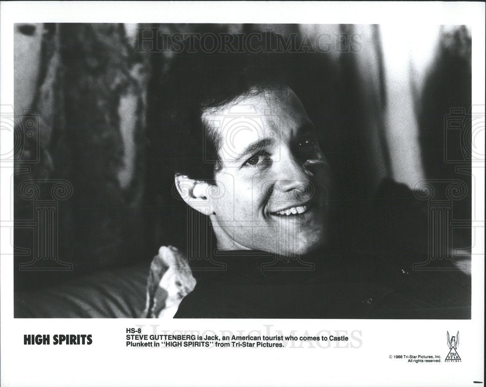 1988 Press Photo Steve Guttenberg stars in &quot;High Spirits&quot; - Historic Images