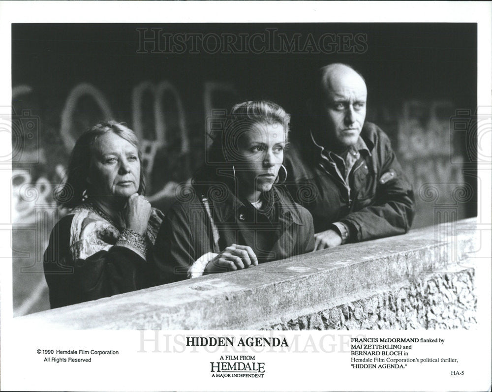 1990 Press Photo Frances McDormand, Mai Zetterling &quot;Hidden Agenda&quot; - Historic Images