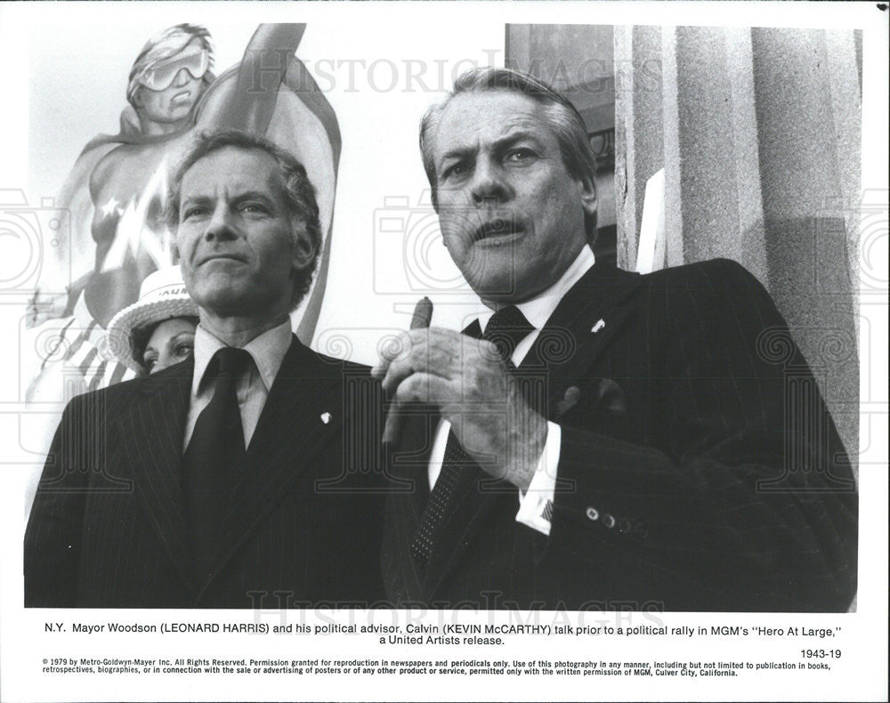 1979 Press Photo Leonard Harris and Kevin McCarthy in &quot;Hero At Large&quot; - Historic Images