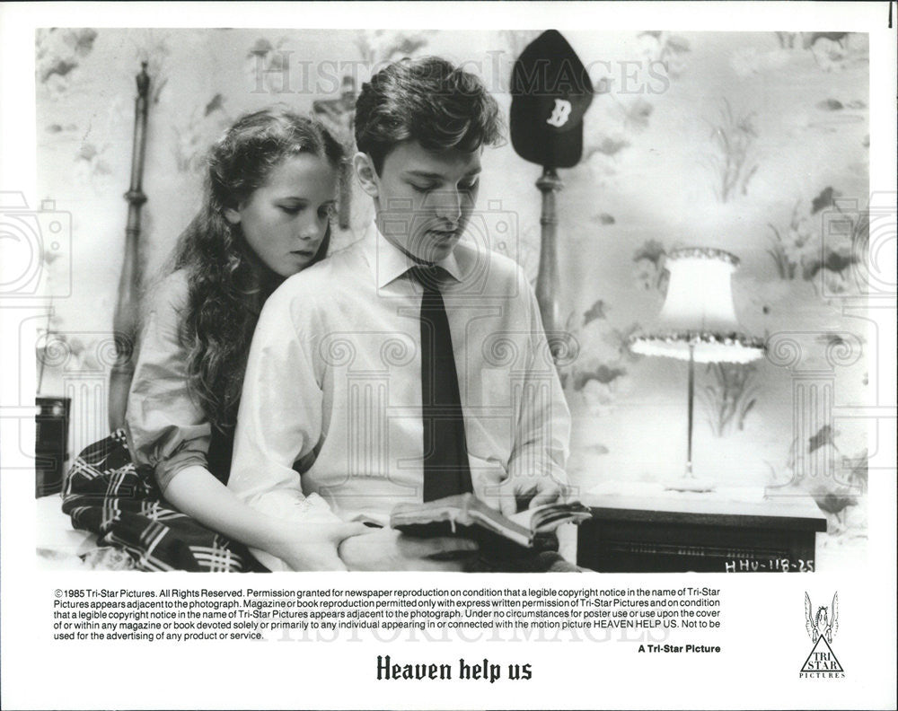 1985 Press Photo Jennie Dundas and Andrew McCarthy in &quot;Heaven Help Us&quot; - Historic Images