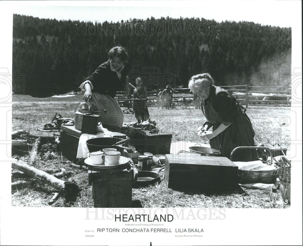 1979 Press Photo Heartland  Director Richard Pearce Rip Torn Conchata Ferrell - Historic Images