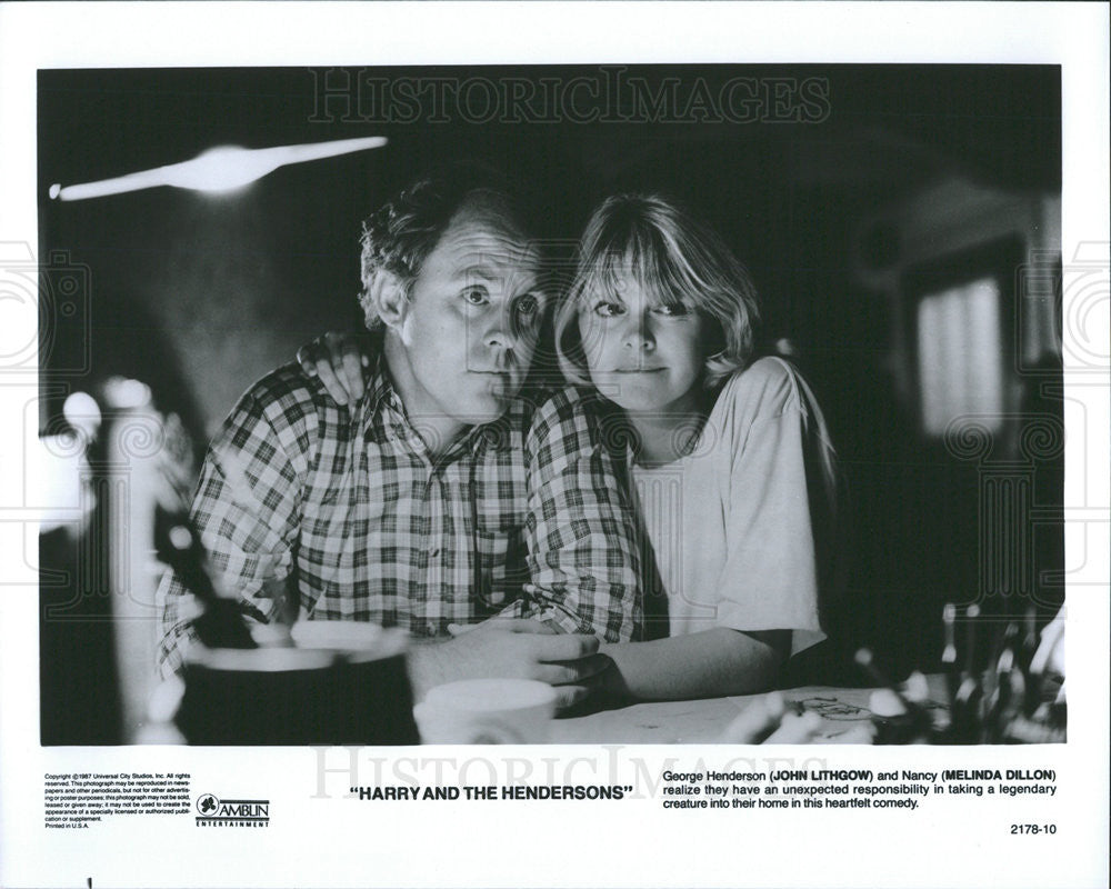 1987 Press Photo John Lithgow and Melinda Dillon star &quot;Harry And The Hendersons&quot; - Historic Images