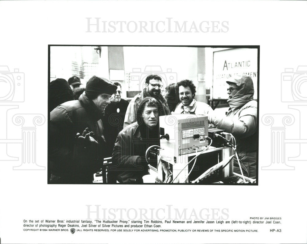 1994 Press Photo The Hudsucker Proxy Tim Robbins Paul Newman - Historic Images