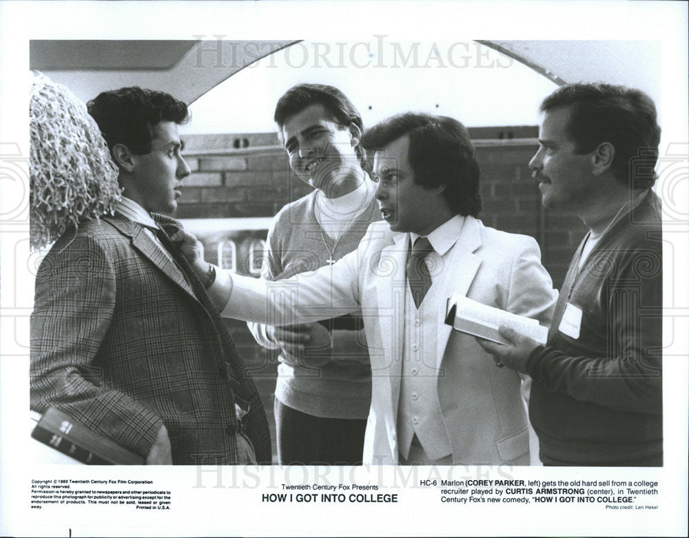 1989 Press Photo Corey Parker &amp; Curtis Armstrong In &quot;How I Got Into College&quot; - Historic Images