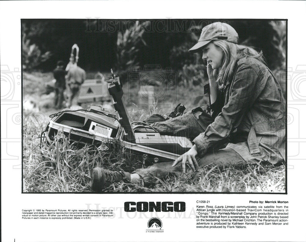 1995 Press Photo Laura Linney Stars As Karen Ross In &quot;Congo&quot; - Historic Images