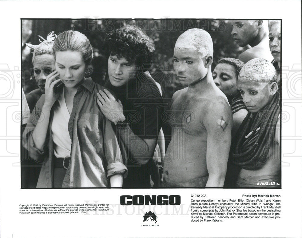 1995 Press Photo Dylan Walsh &amp; Karen Kinney Star In &quot;Congo&quot; - Historic Images