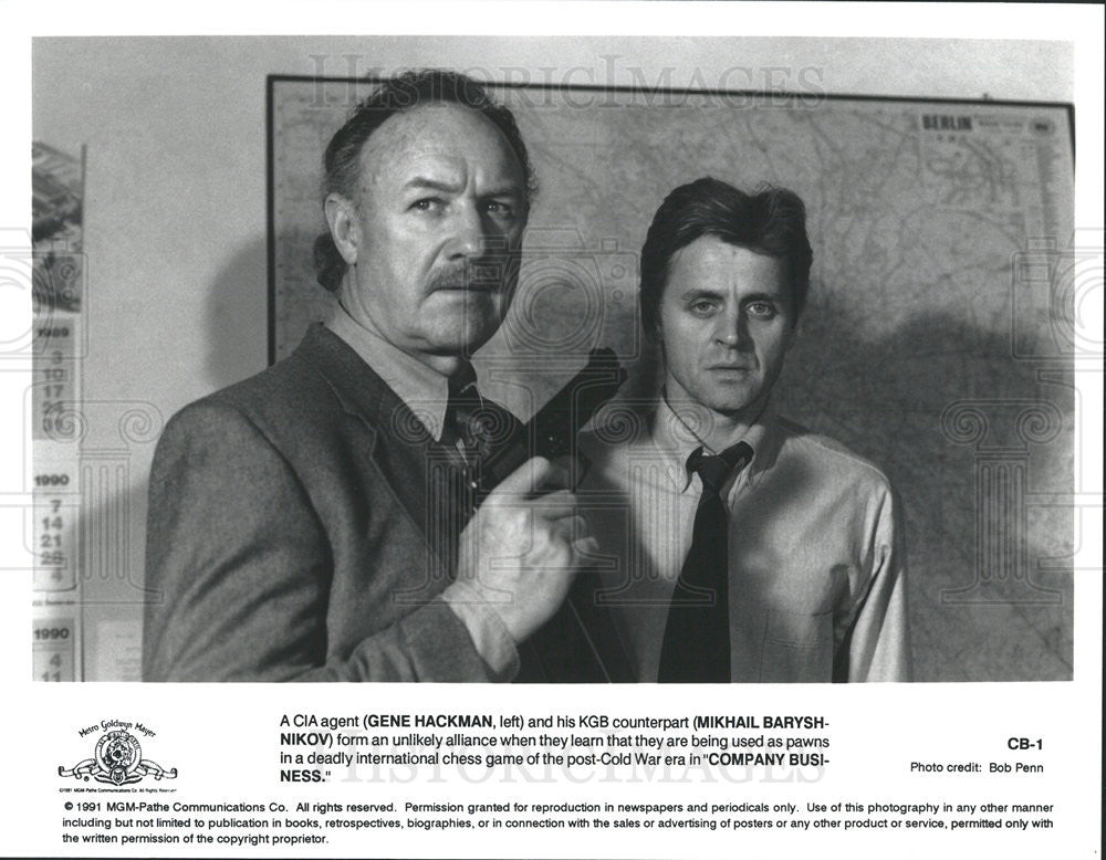 1991 Press Photo Gene Hackman and Mikhail Baryshnikov in &quot;Company Business&quot; - Historic Images