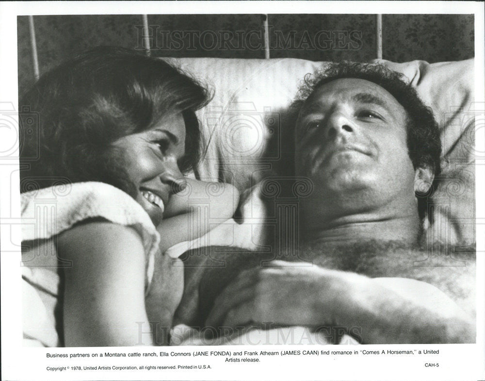 1978 Press Photo Jane Fonda and James Caan in &quot;Comes A Horseman&quot; - Historic Images