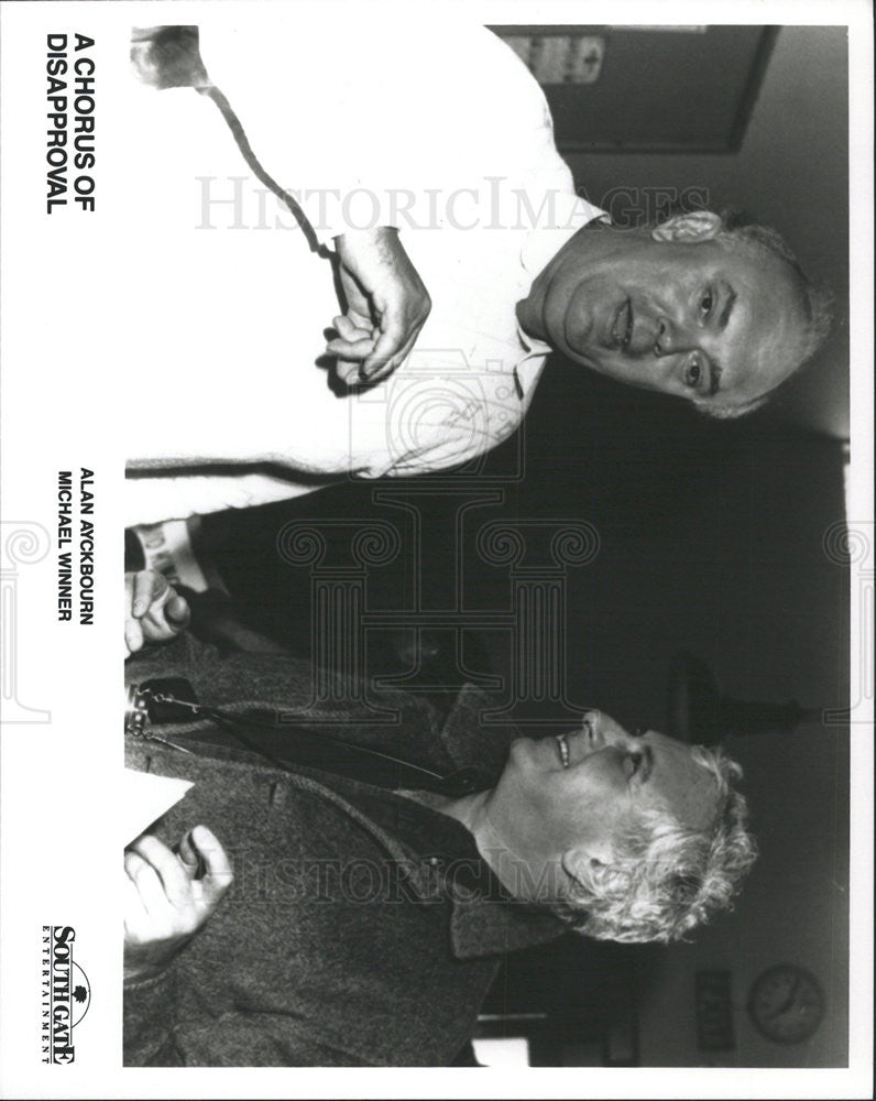 Press Photo Alan Ayckbourn &amp; Michael Winner In &quot;A Chorus of Disapproval&quot; - Historic Images