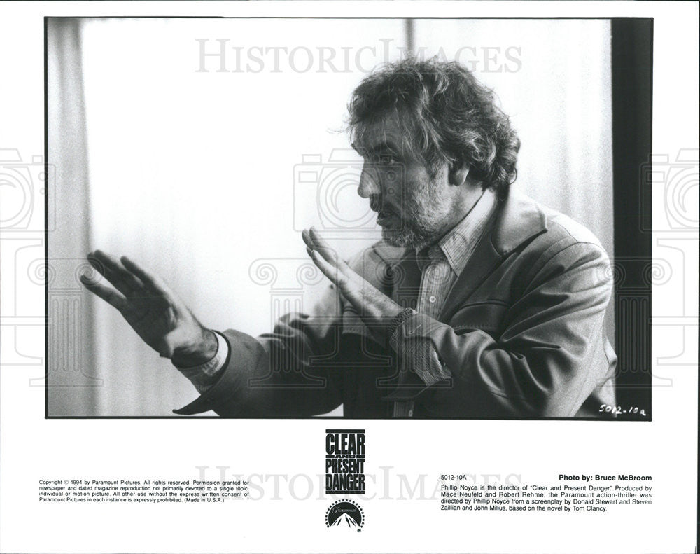 1994 Press Photo Movie Clear and Present Danger Phillip Noyce Director - Historic Images