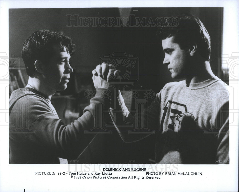 1988 Press Photo Tom Hulce, Ray Liotta in &quot;Dominick and Eugene&quot; - Historic Images