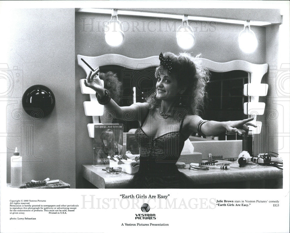 1989 Press Photo Julie Brown stars in &quot;Earth Girls Are Easy&quot; - Historic Images