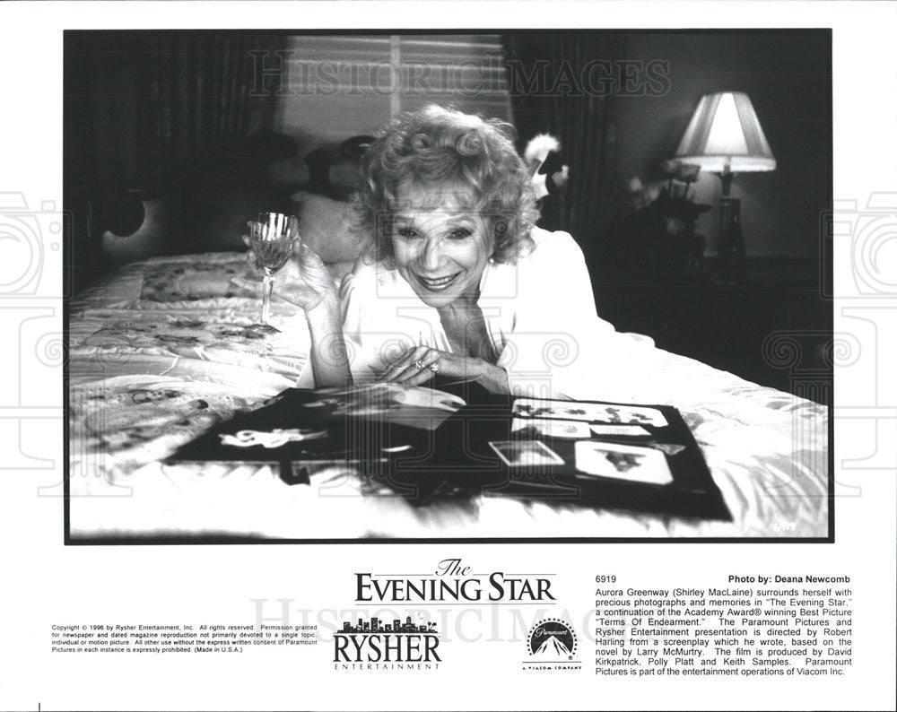 1996 Press Photo Shirley McClaine As Aurora Greenway In The Evening Star - Historic Images